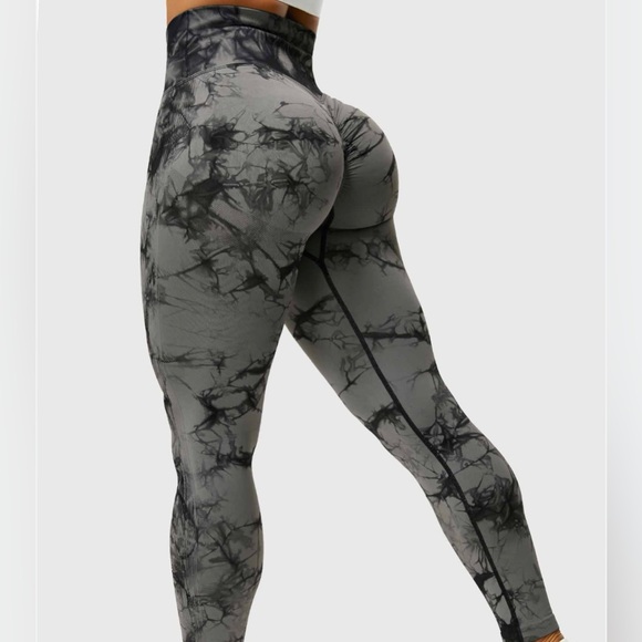 New Yeoreo Scrunch butt leggings black and grey extra large - Picture 1 of 4